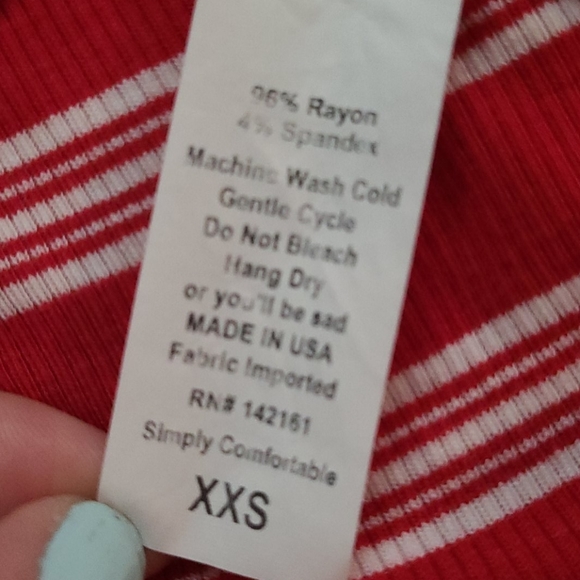 LulaRoe Red Stripped Shirt - Picture 5 of 6